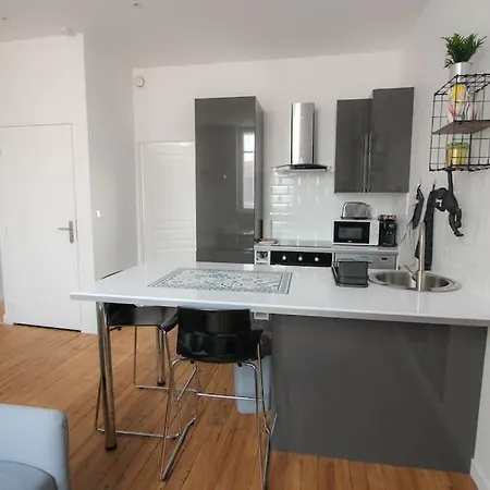 Le Fanfrelin : Grand Renove/ Wi-fi Appartement Angoulême
